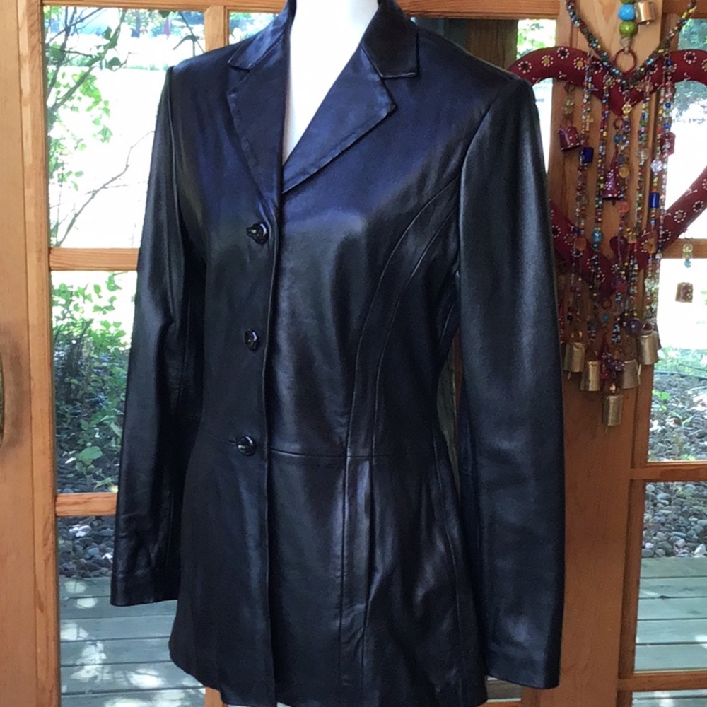 BLACK LEATHER COAT LIKE NEW